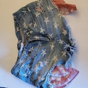 No boundaries distressed daisy duke style with stars shorts junior size 7